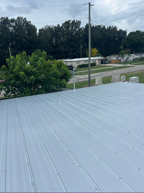 5V Metal Roof Installation in Vero Beach, FL — detail 2